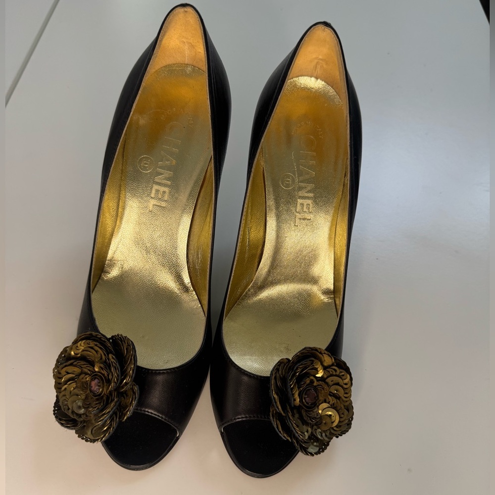 CHANEL Black and Gold Floral Peep-Toe Heels